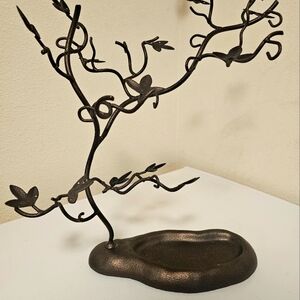 Unique jewelry holder